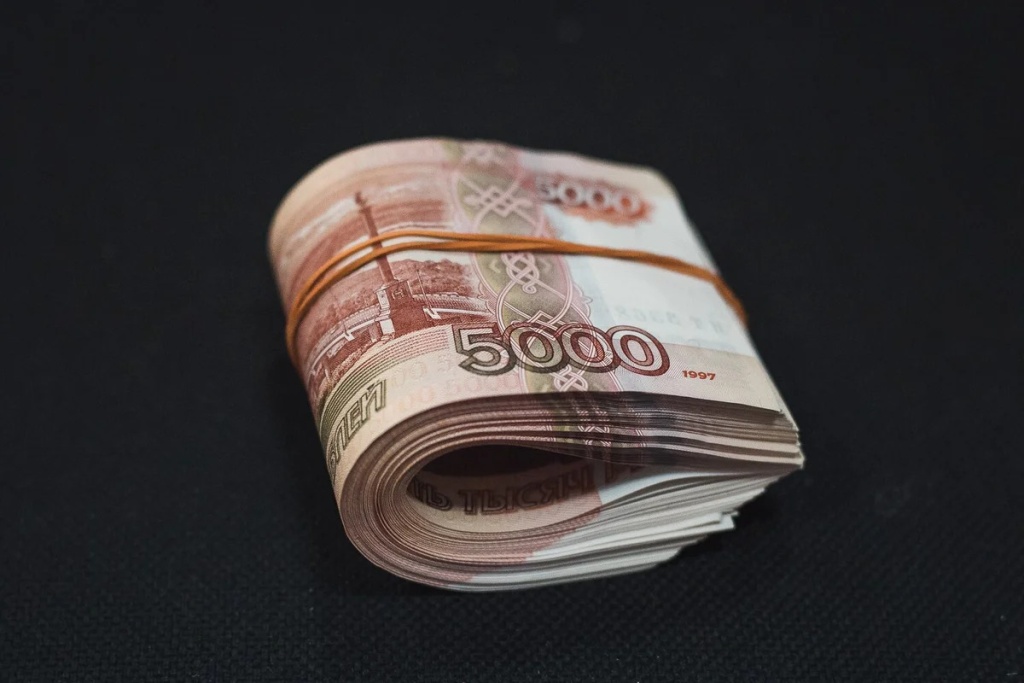 Пенсионерке из Тверской области вернули 118 тысяч, которые выманили мошенники. С процентами